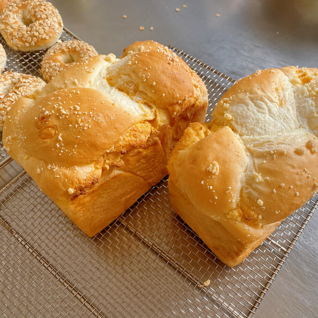 咸蛋黄奶酥吐司