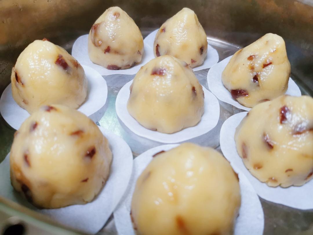 软软糯糯——玉米红枣窝窝头的做法