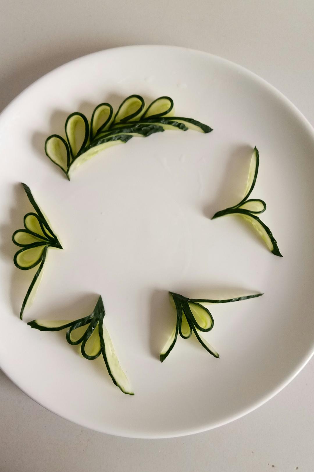 郝家二小姐做的黄瓜围边