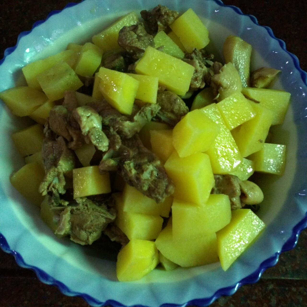 土豆焖鸭
