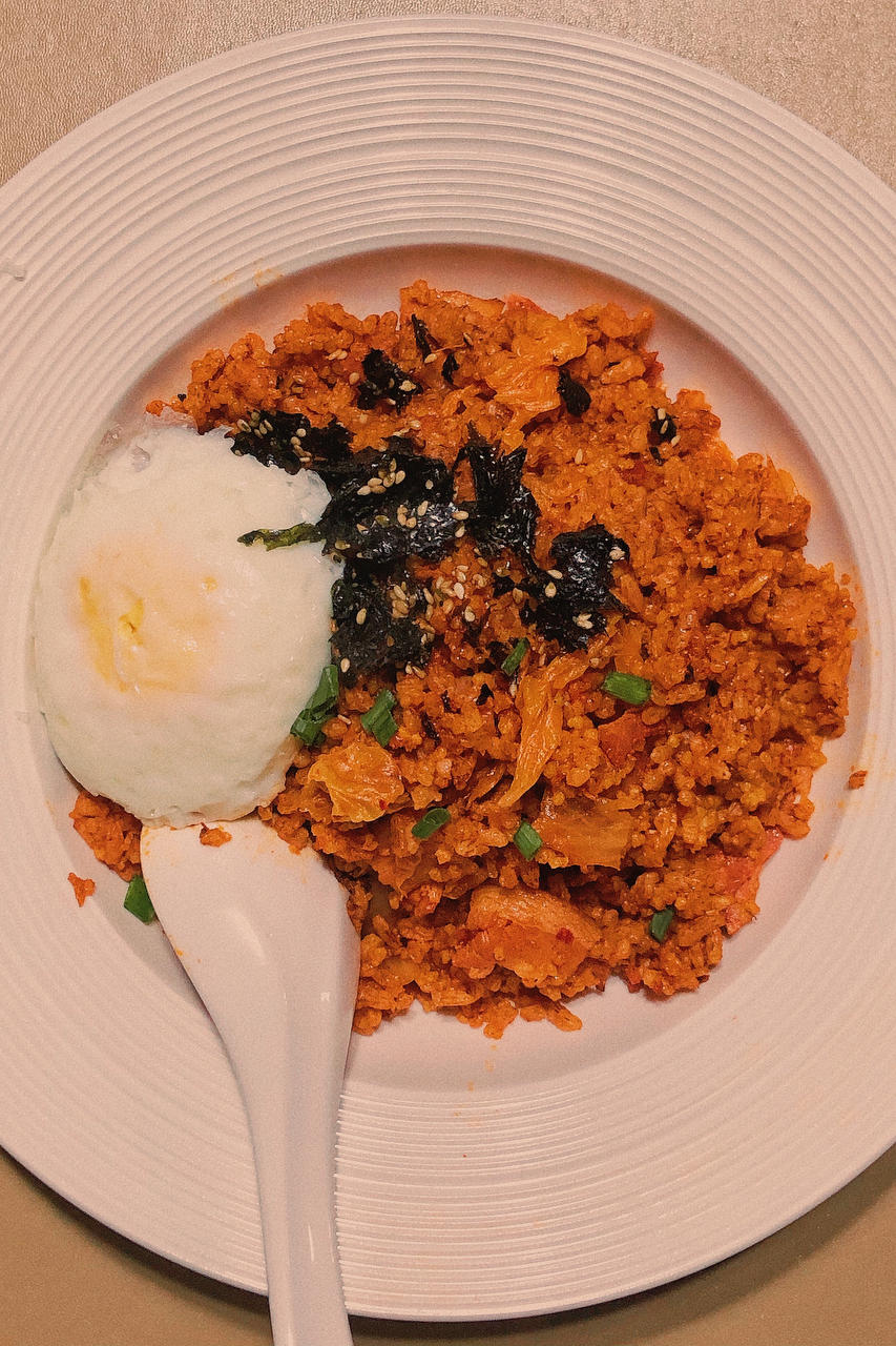 好吃易做的韩式料理 泡菜五花肉炒饭