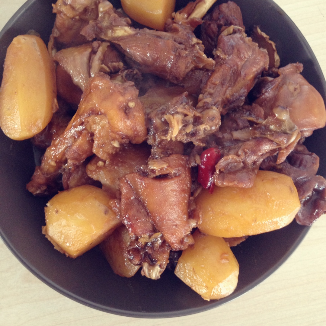 红烧土豆炖鸡腿