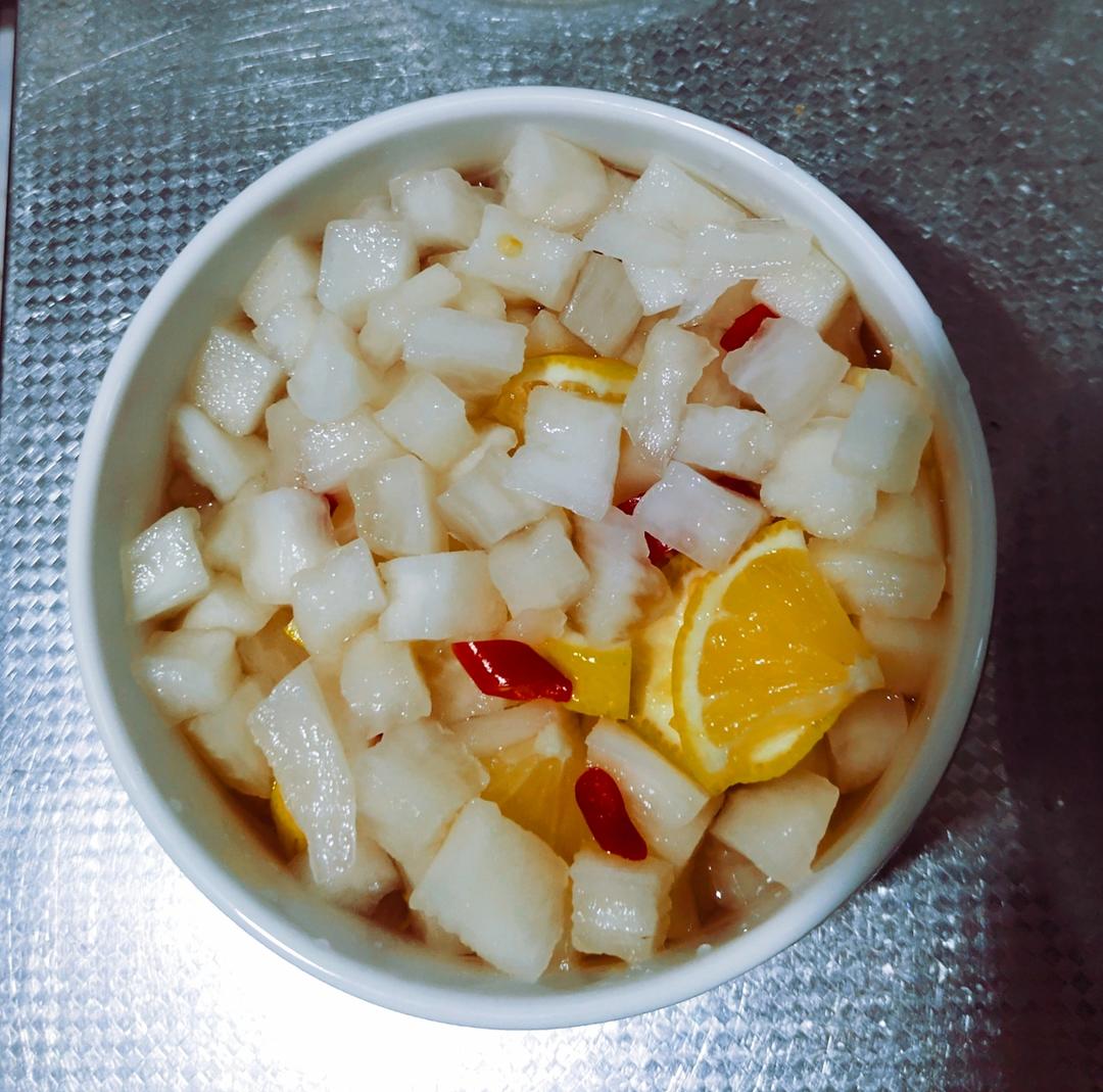 脆爽萝卜丁（开胃小菜）