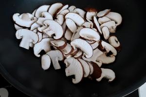 干煸香菇•超简单的做法 步骤6