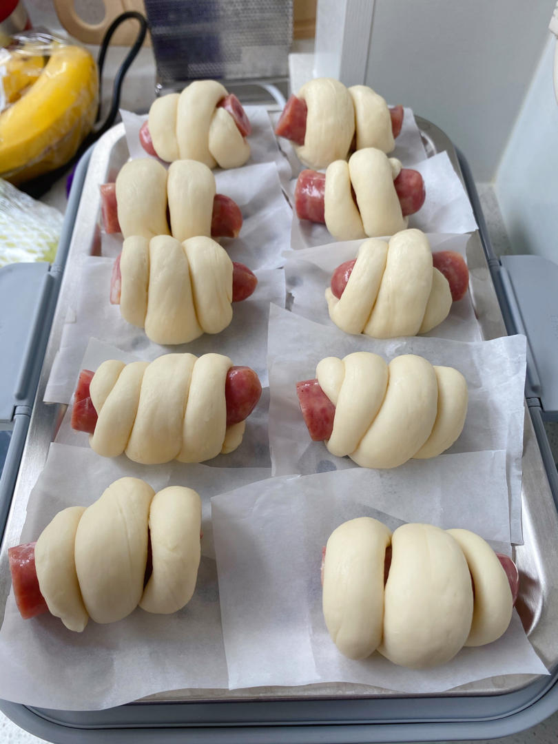 ddmm1223做的肠仔卷/香肠馒头(来一盘接地气的早餐)