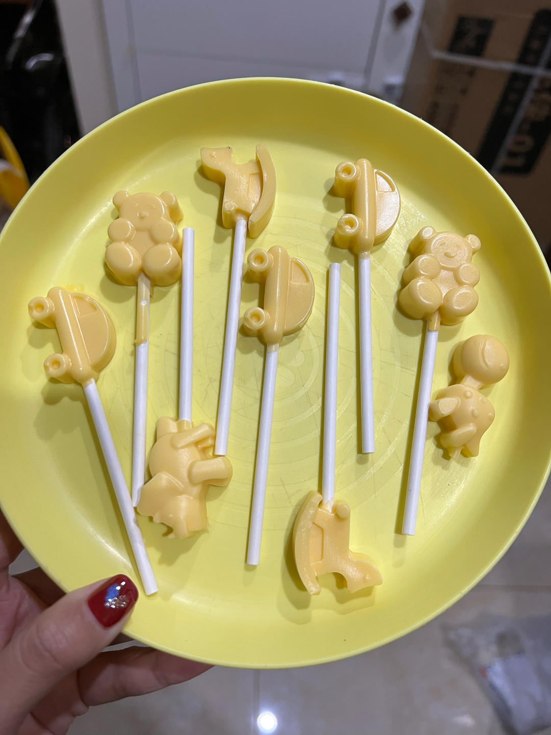 奶酪棒（秒杀市面上的妙可蓝多、女儿每天至少吃两支）