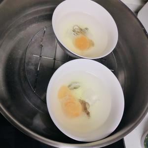 冰糖天麻蒸蛋的做法 步骤4