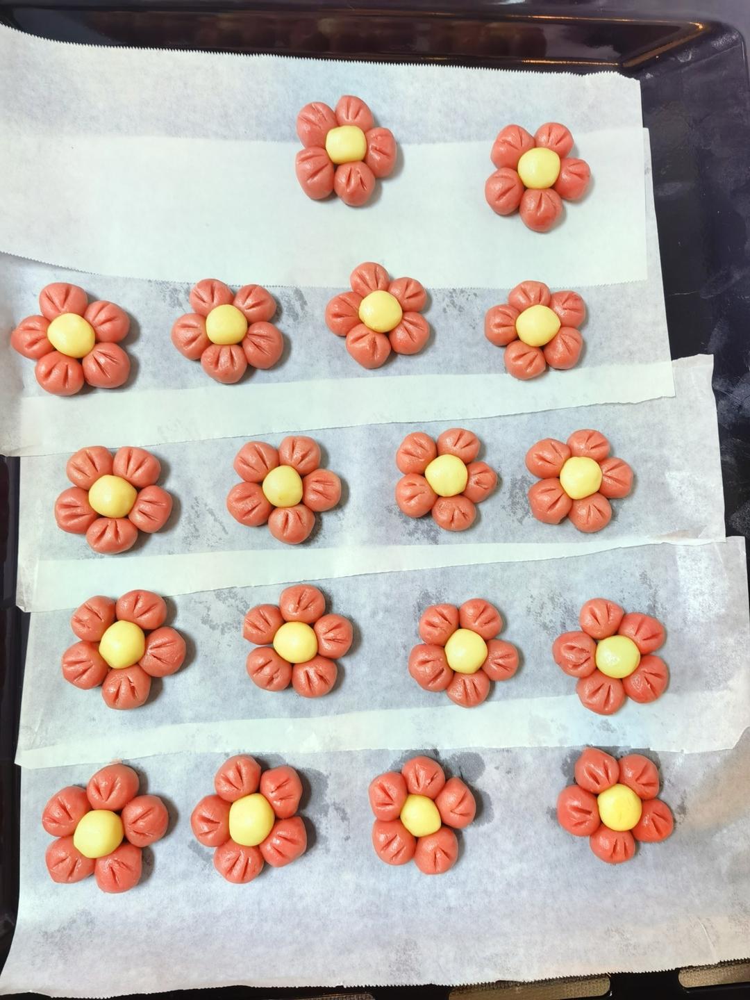 送你一朵小红花｜烘培小白也能搞定的花朵曲奇饼干