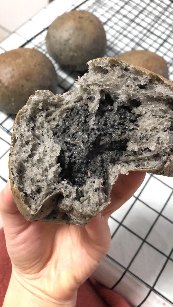 双倍黑芝麻餐包