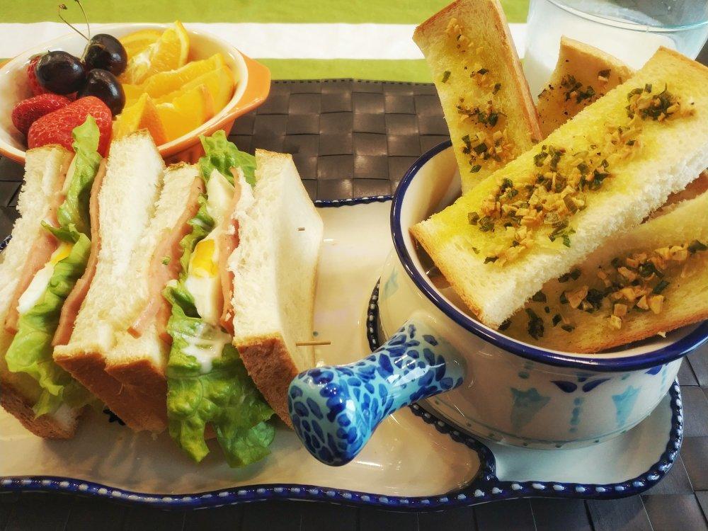 微波炉蒜香面包