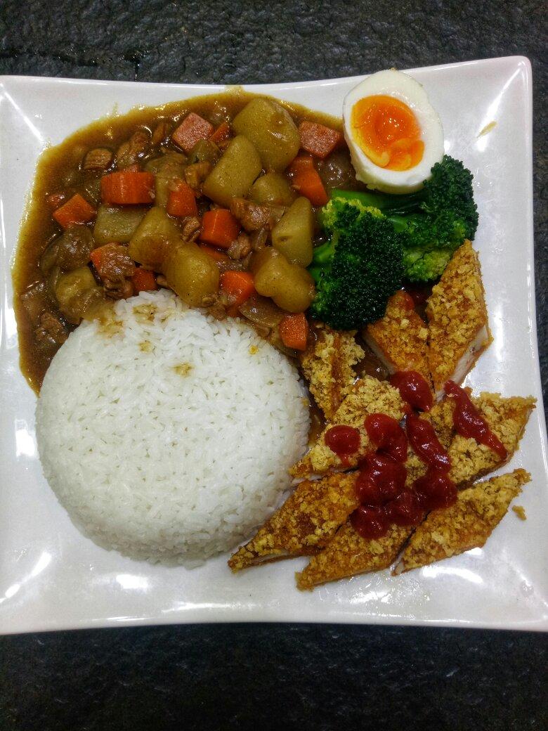 咖喱鸡排饭