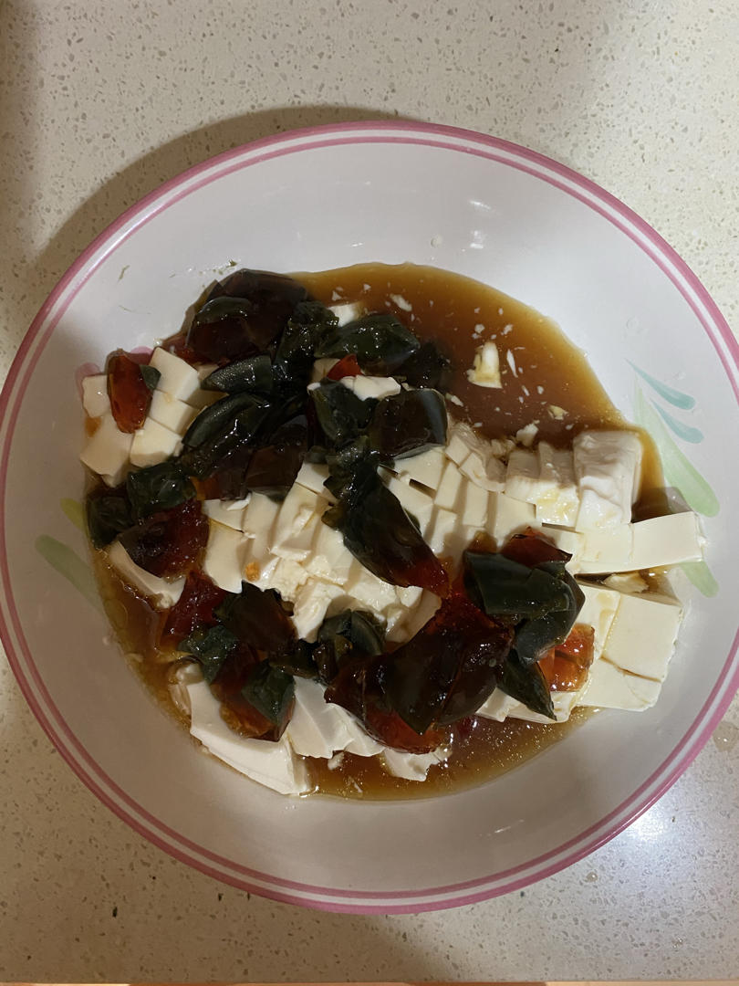 凉拌皮蛋豆腐