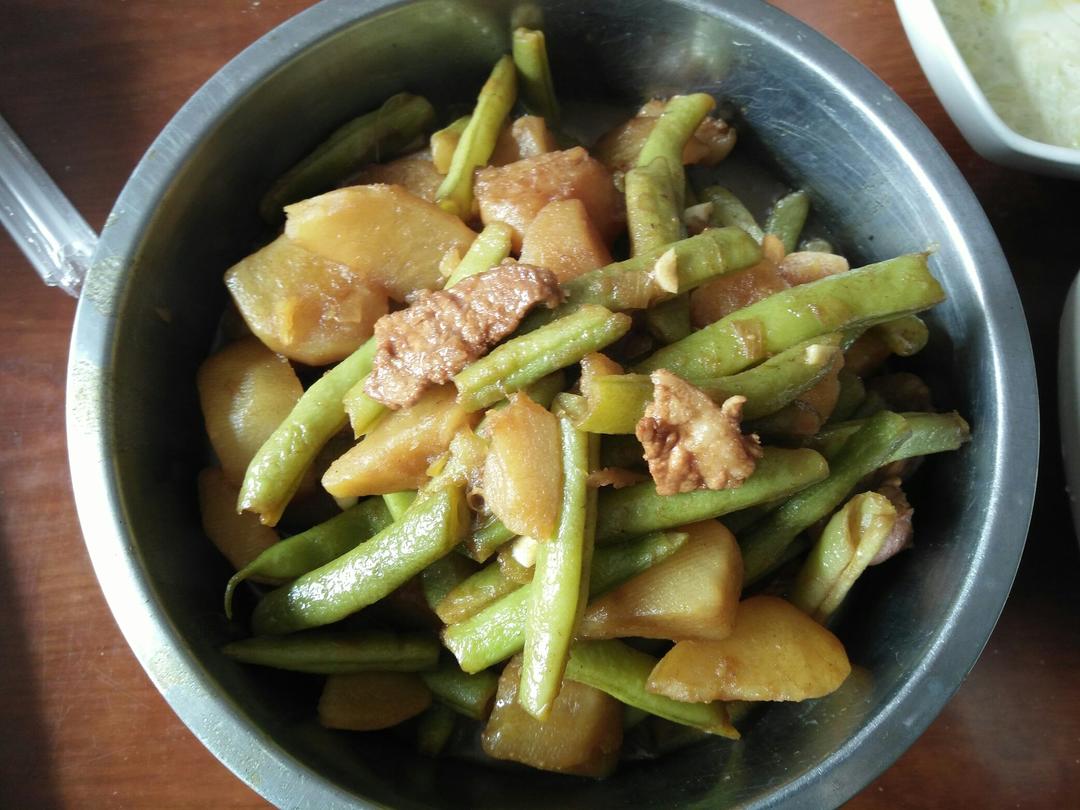土豆炖豆角