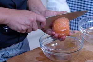 葡萄柚鲜虾沙拉的做法 步骤1
