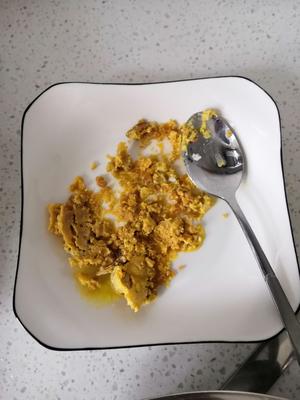 超级好吃不腻人的蛋黄焗地瓜比拔丝地瓜好吃呦的做法 步骤2