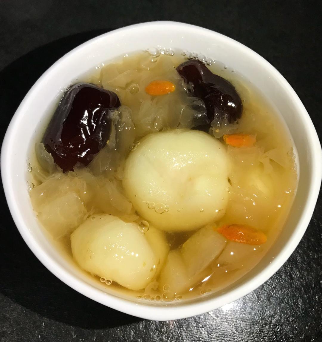 马蹄雪梨银耳糖水