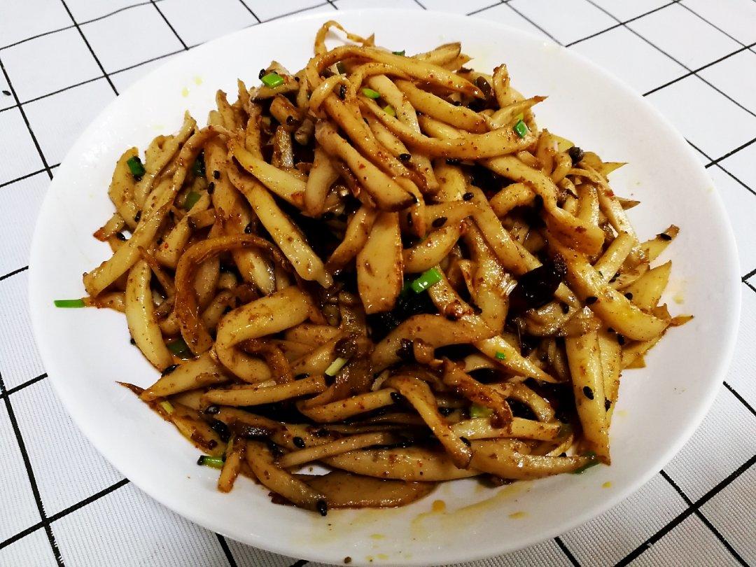 厨师长教你：“冷吃杏鲍菇”的创新做法，这味道好吃得停不下来