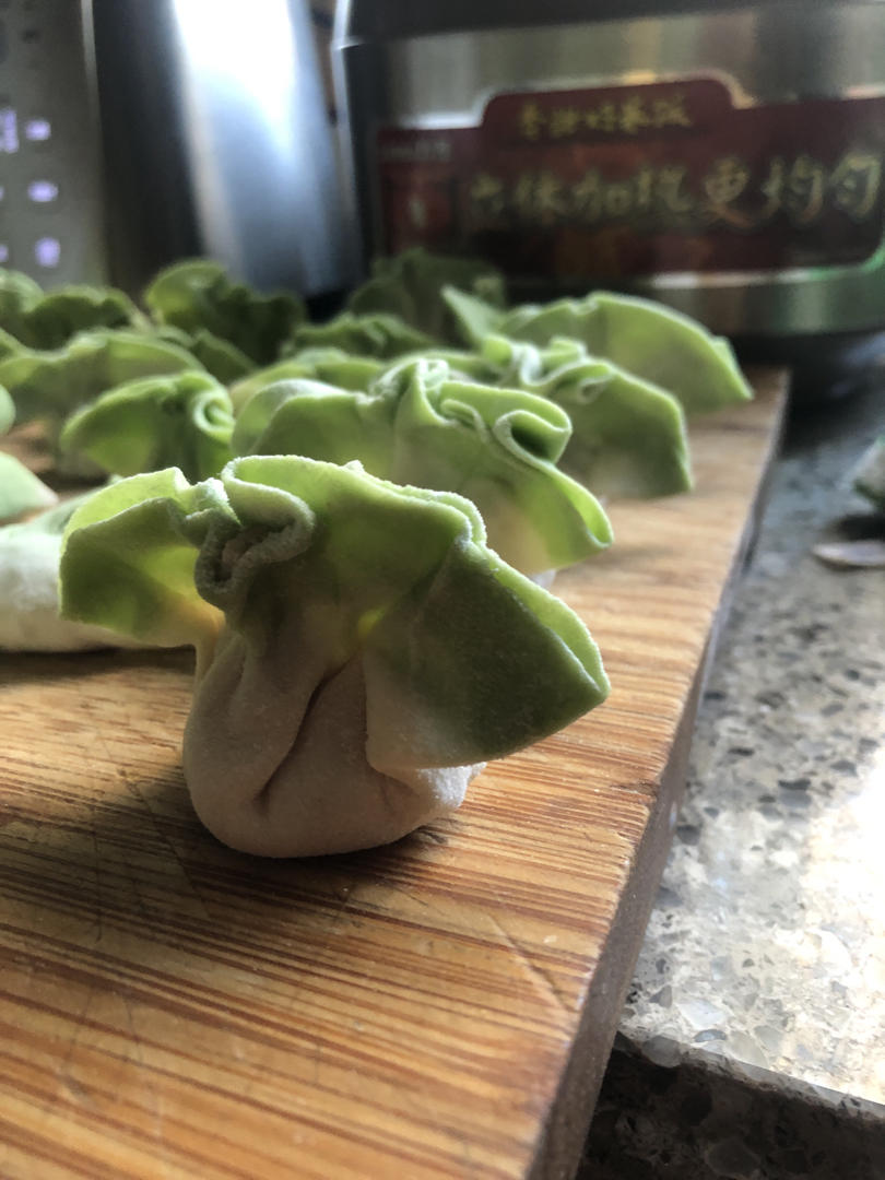 翡翠白玉白菜饺子详细版（附翡翠白玉白菜饺子包法，翡翠白玉饺子皮两种制法，面包机和面，翡翠白玉烧卖，各种馅料搭配）