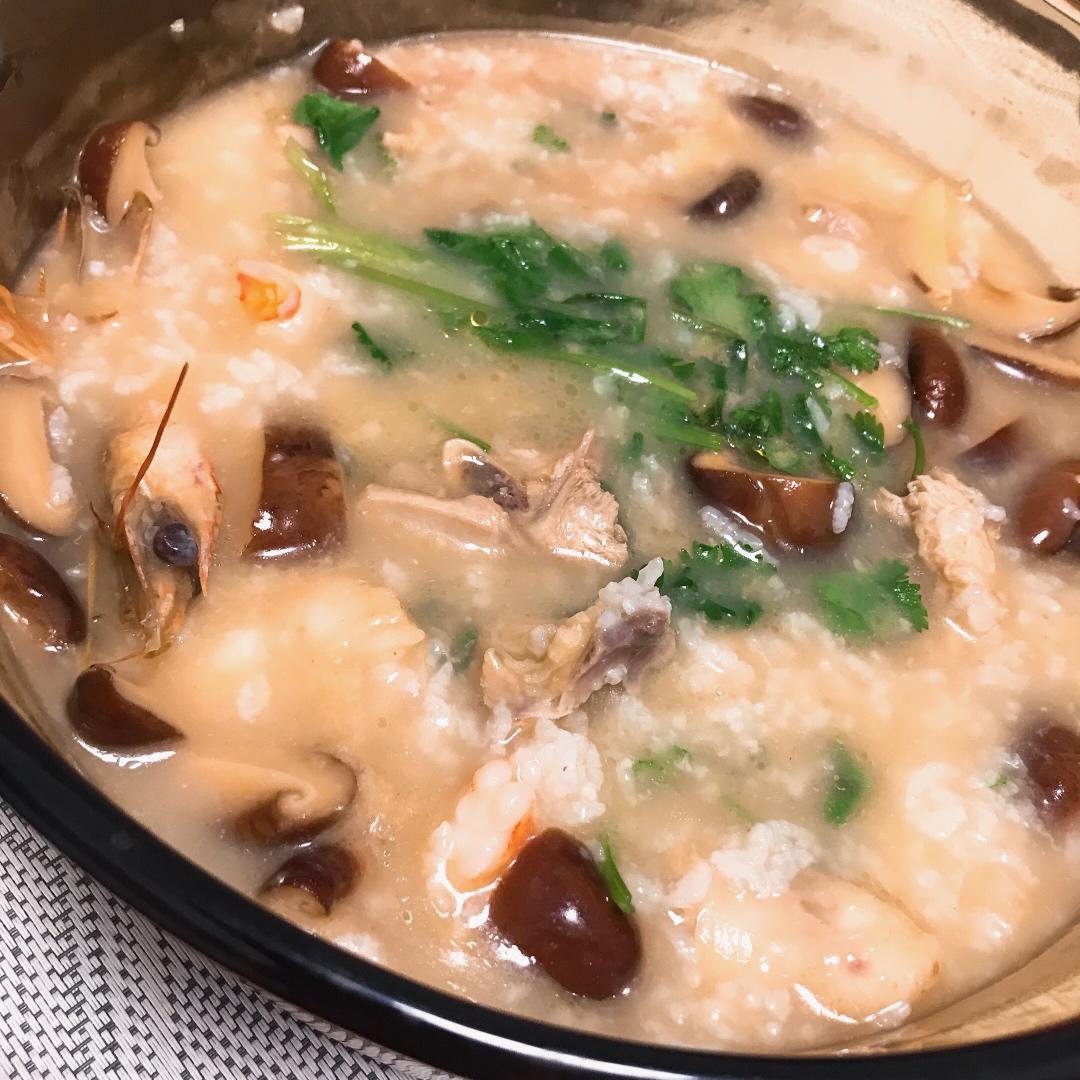 鲜虾砂锅粥