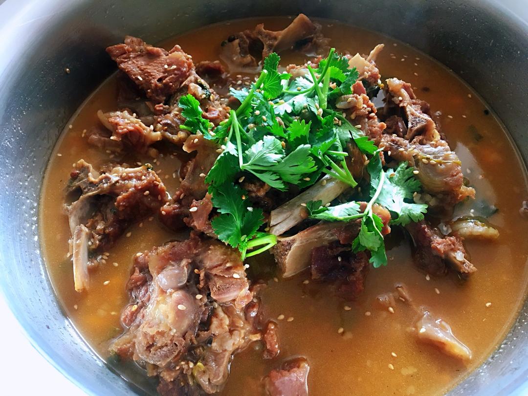 堂妈教你做红汤羊蝎子火锅