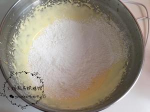 消耗蛋黄的虎皮蛋糕卷的做法 步骤3