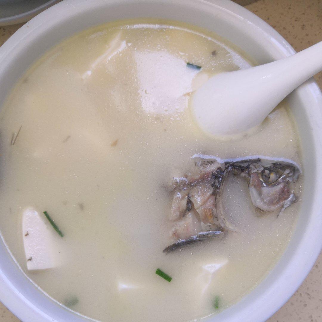 【鲫鱼豆腐汤】