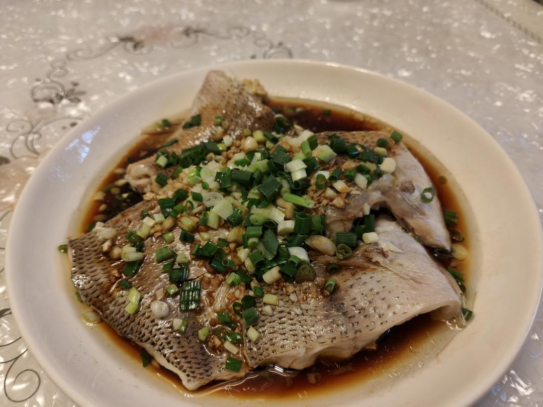 10分钟做 清蒸鲈鱼 （附切鱼图解）