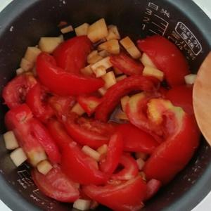 电饭锅番茄土豆汤的做法 步骤1