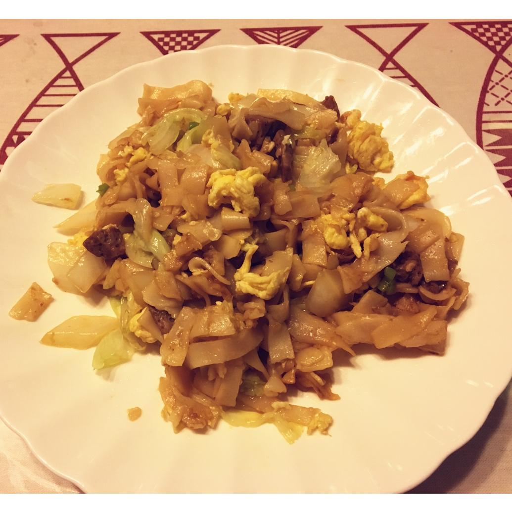 蛋炒河粉 干炒河粉