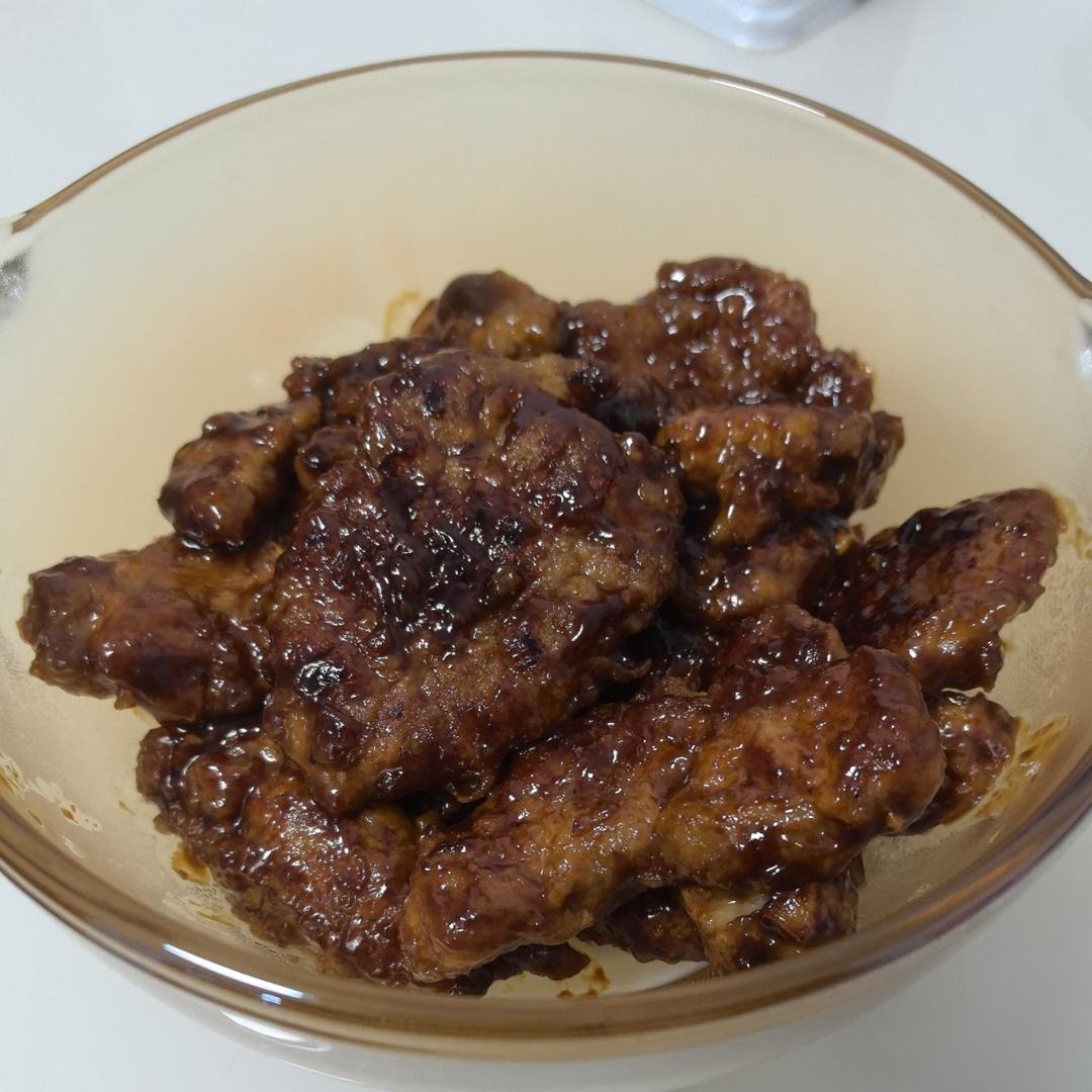 超级滑嫩的酱香里脊片!便当米饭绝配!
