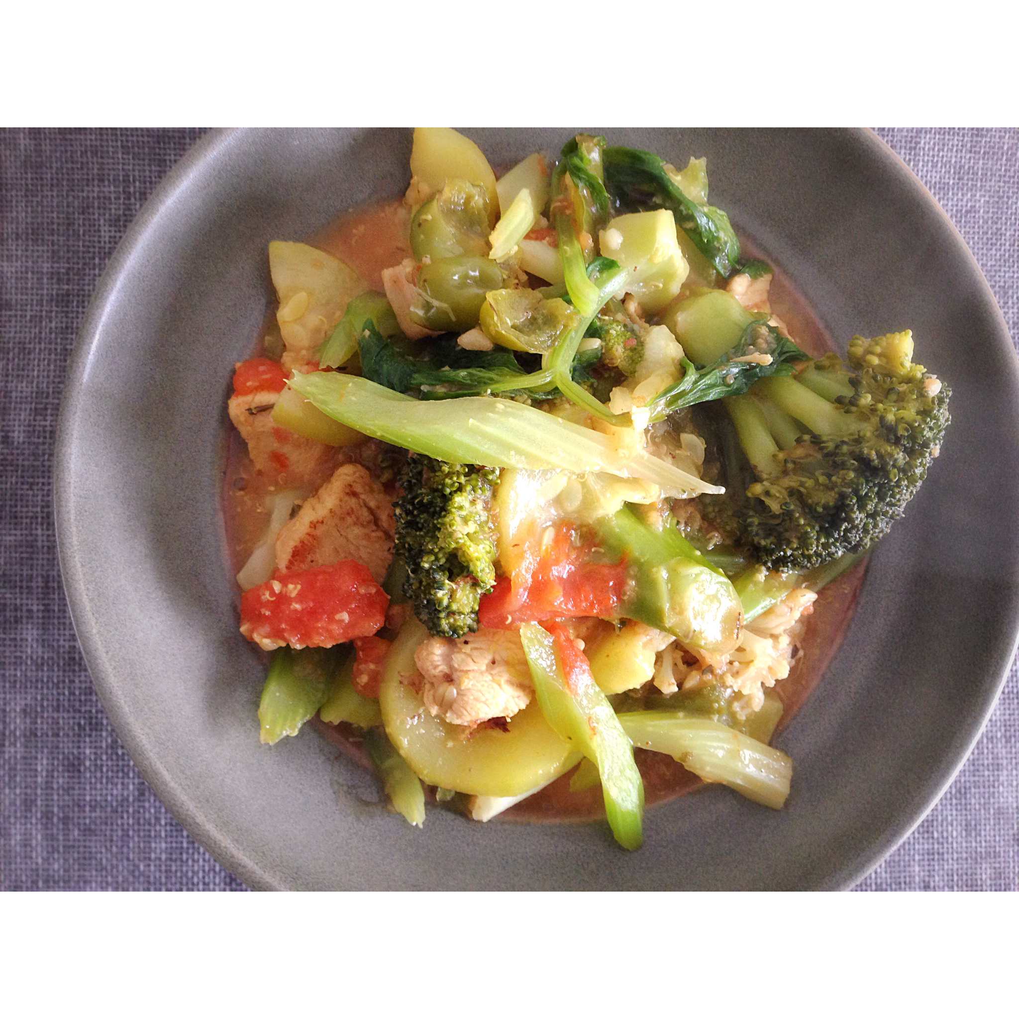藜麦鸡肉时蔬煮锅（chicken ＆Garden Veggies Guinoa Skillet)