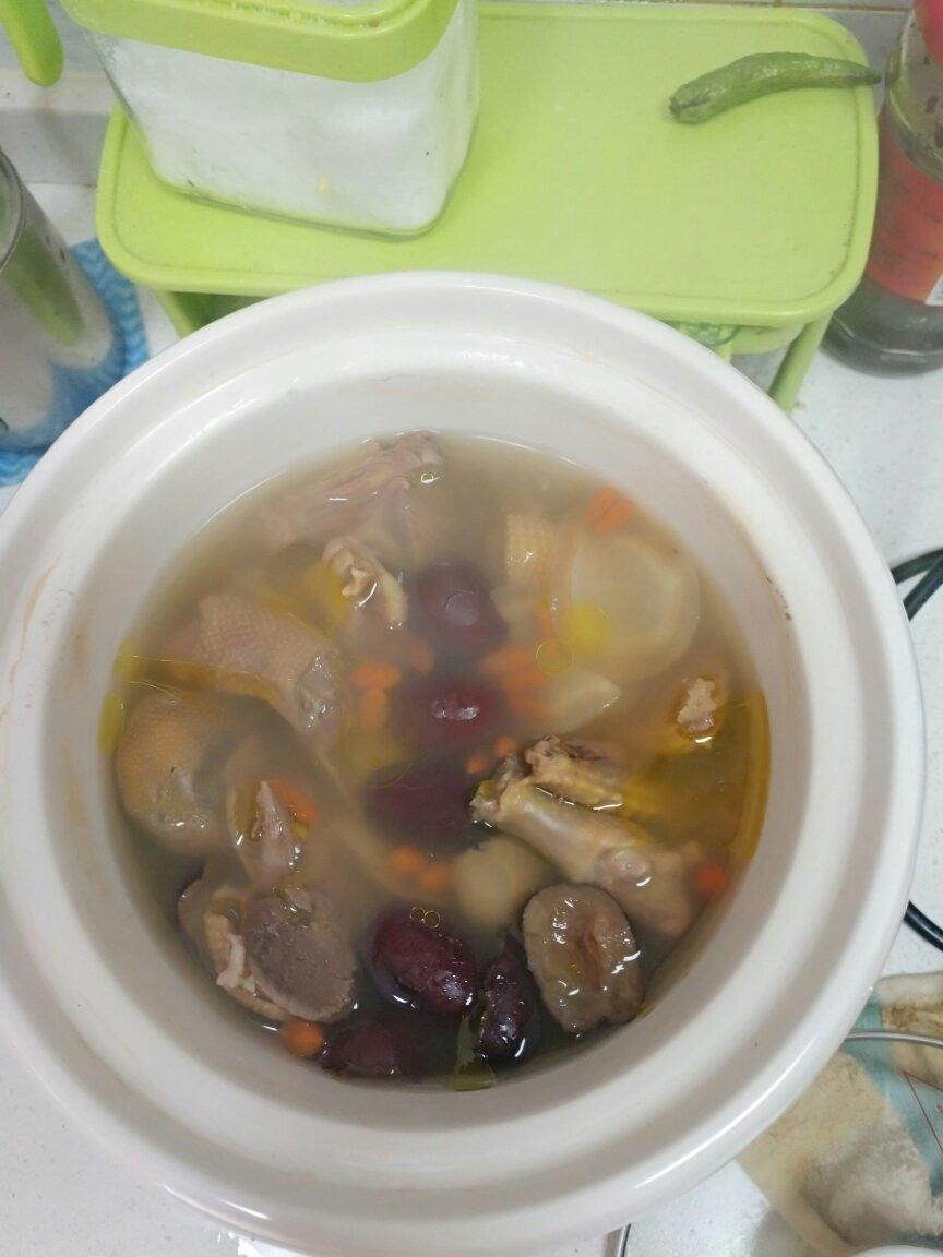 花旗参炖乳鸽