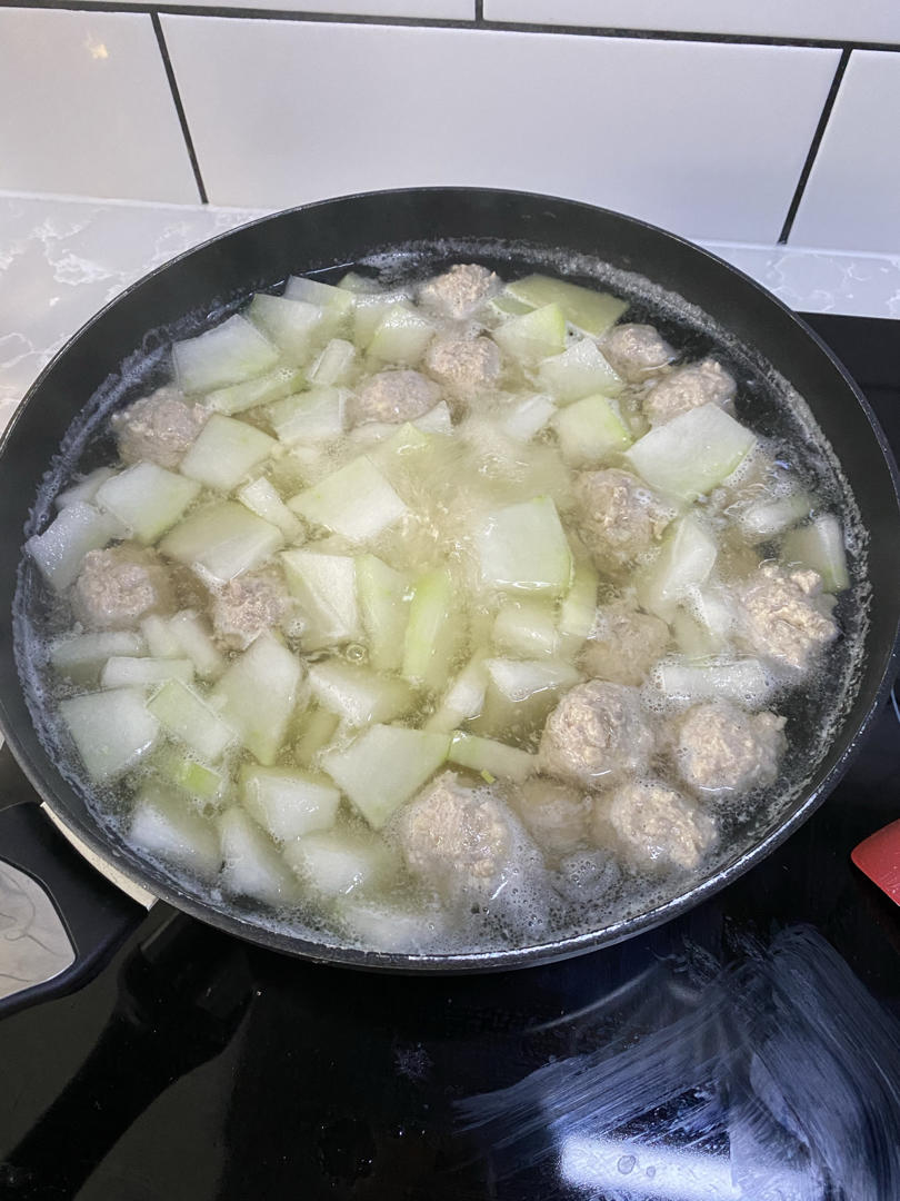 夏天不可错过的家常味--冬瓜丸子汤