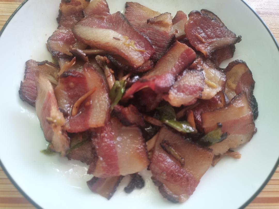 茶树菇炒腊肉