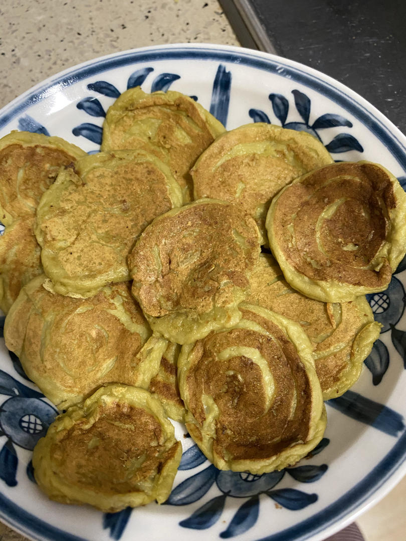宝宝辅食8M+|香蕉牛油果小软饼