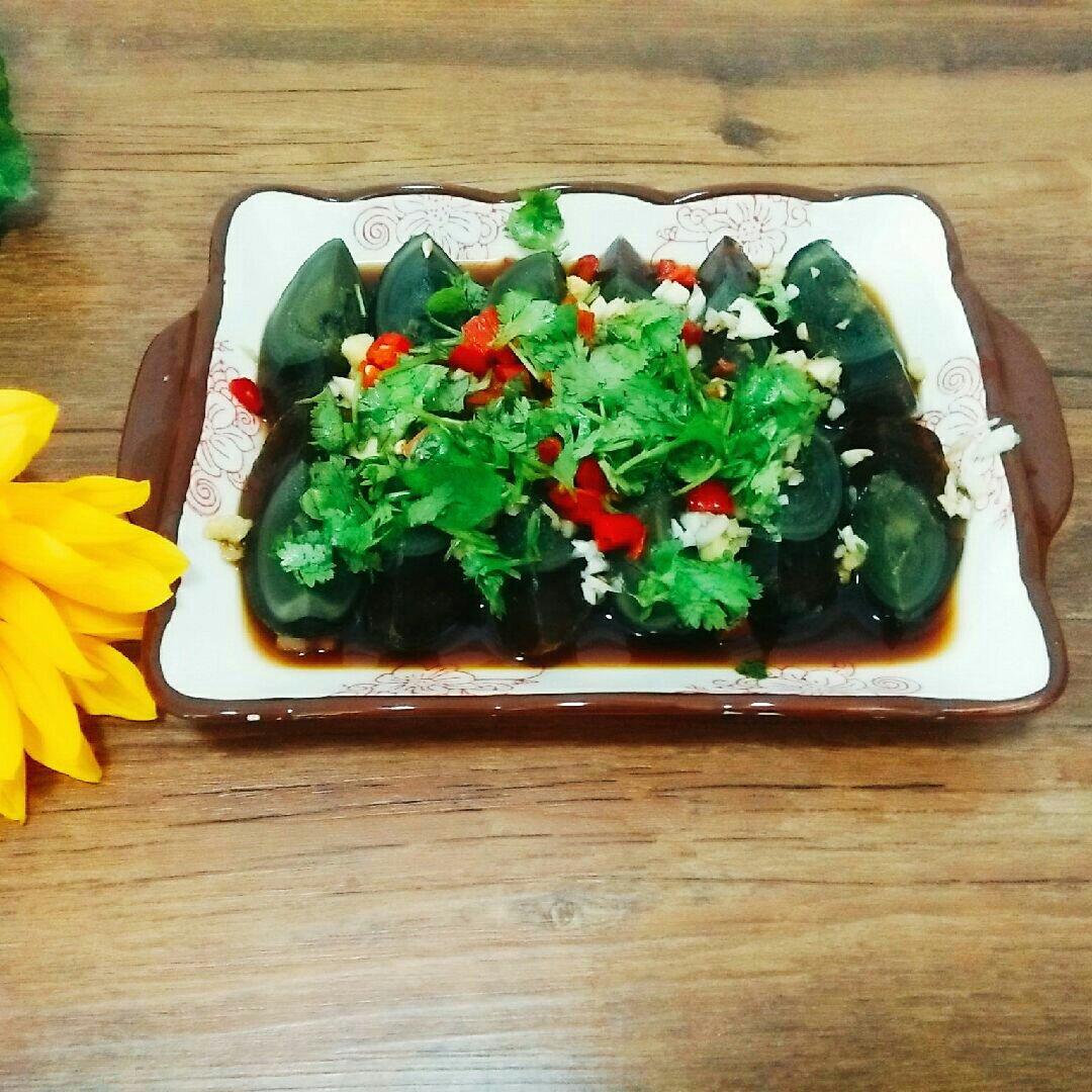 凉拌皮蛋
