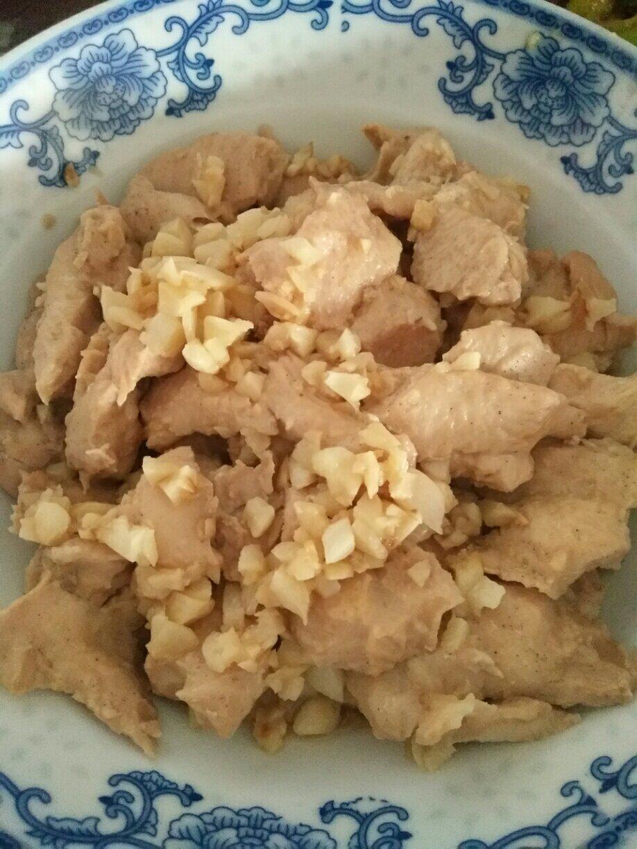 蒜蓉蒸鸡胸（鸡腿）