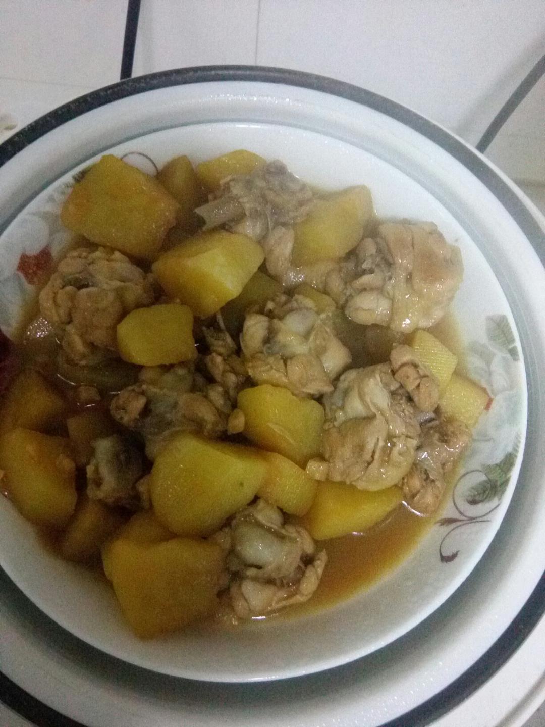 土豆焖鸡腿