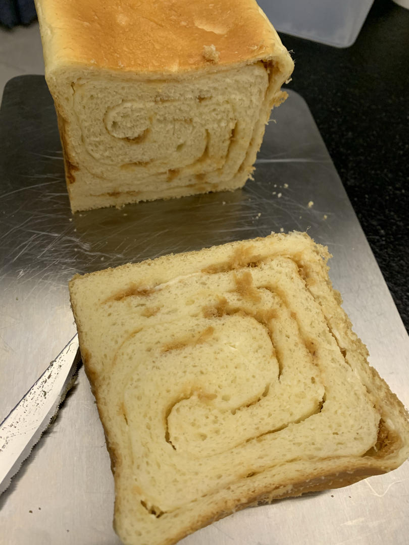 绝配组合—咸蛋黄肉松吐司（三折法）