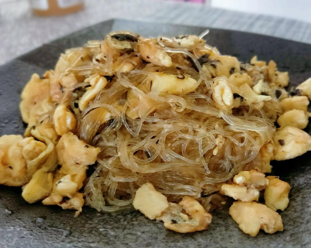 打脸牛粪的橄榄菜鸡蛋炒粉丝