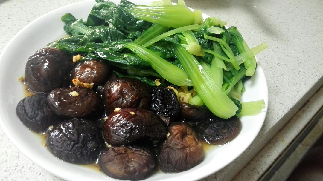 浇汁香菇油菜