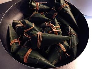 红豆蜜枣小脚粽的做法 步骤20