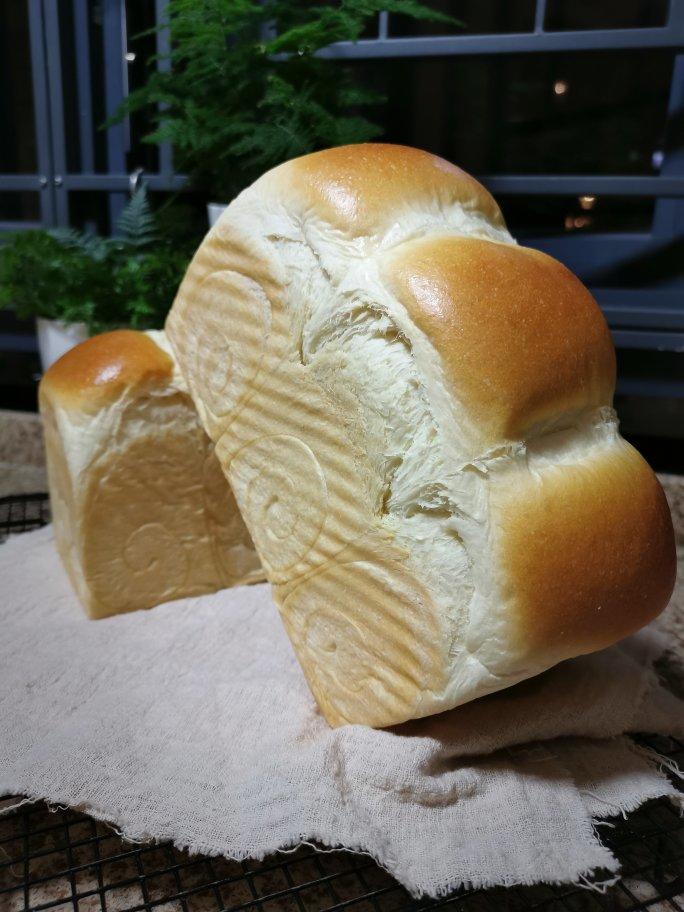 适合冬天制作的 100%中种嫩白牛奶吐司