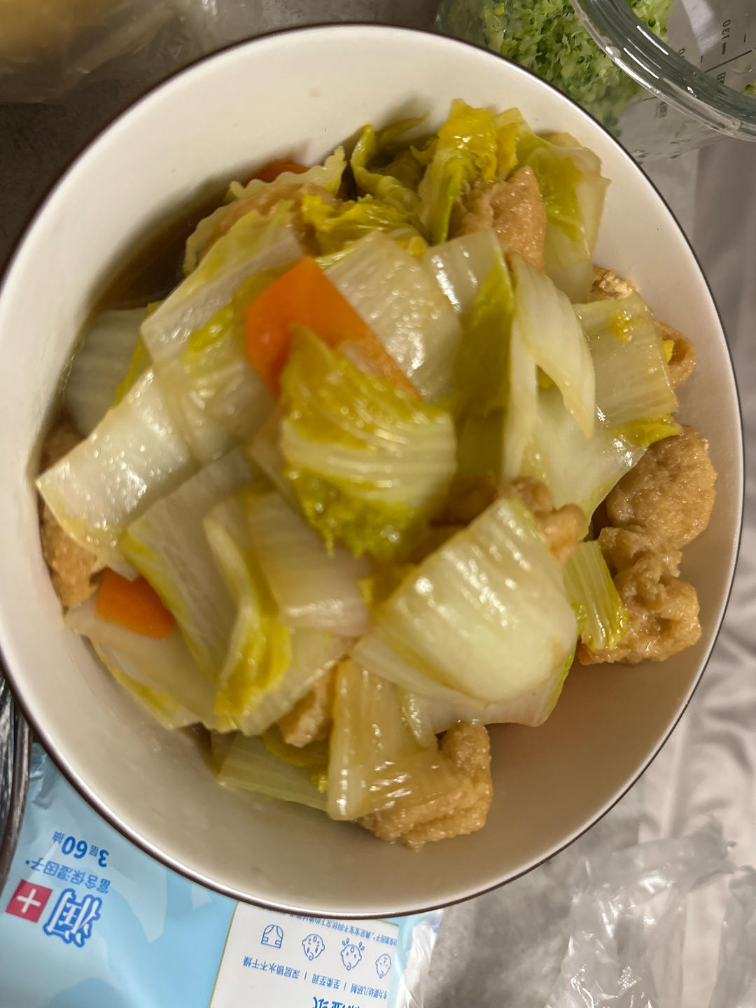 好吃到连汤汁都不剩的白菜焖豆泡，给肉都不换