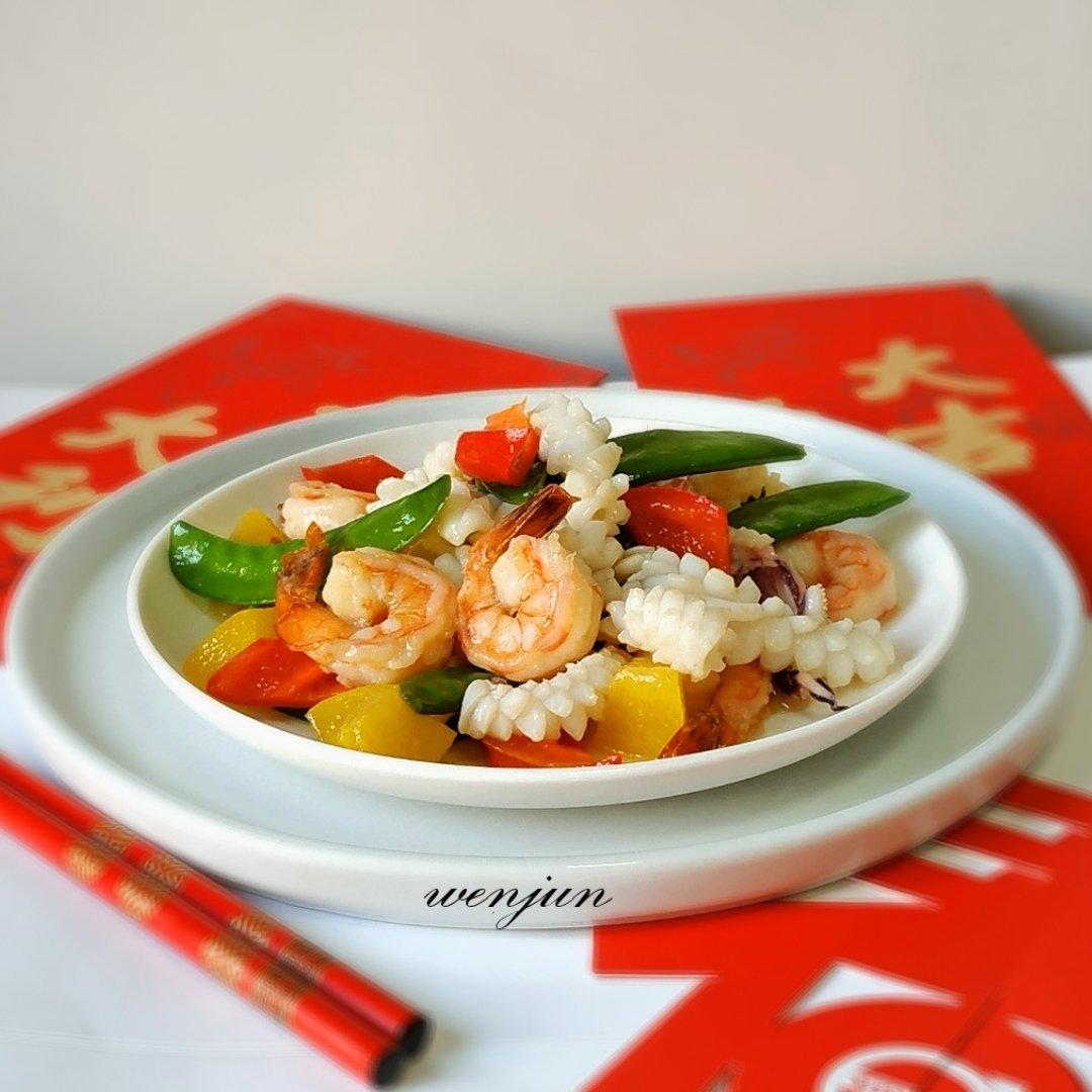 金玉满堂—五彩芒果炒双鲜