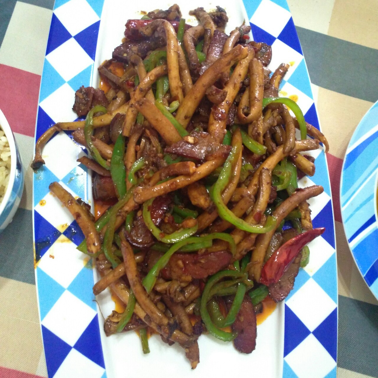 干锅腊肉茶树菇