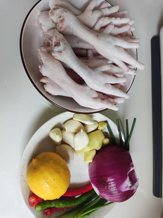 【柠檬酸辣鸡爪】自制超级无敌美味的网红鸡爪