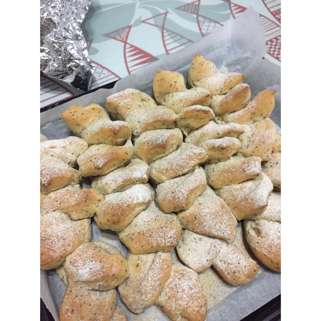 奶香全麦麦穗排包