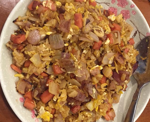 咖喱味炒饭😋的做法