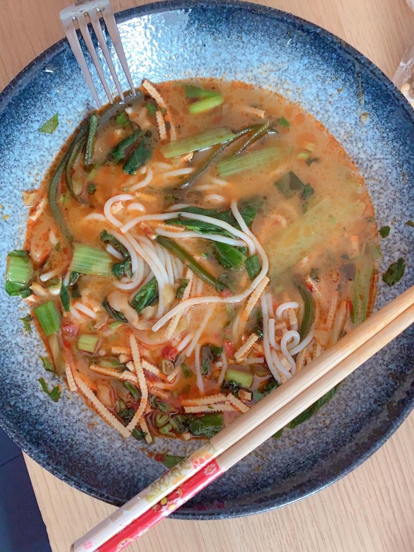 【西安小吃系列】4:麻辣米线（砂锅米线）及红油豆干做法